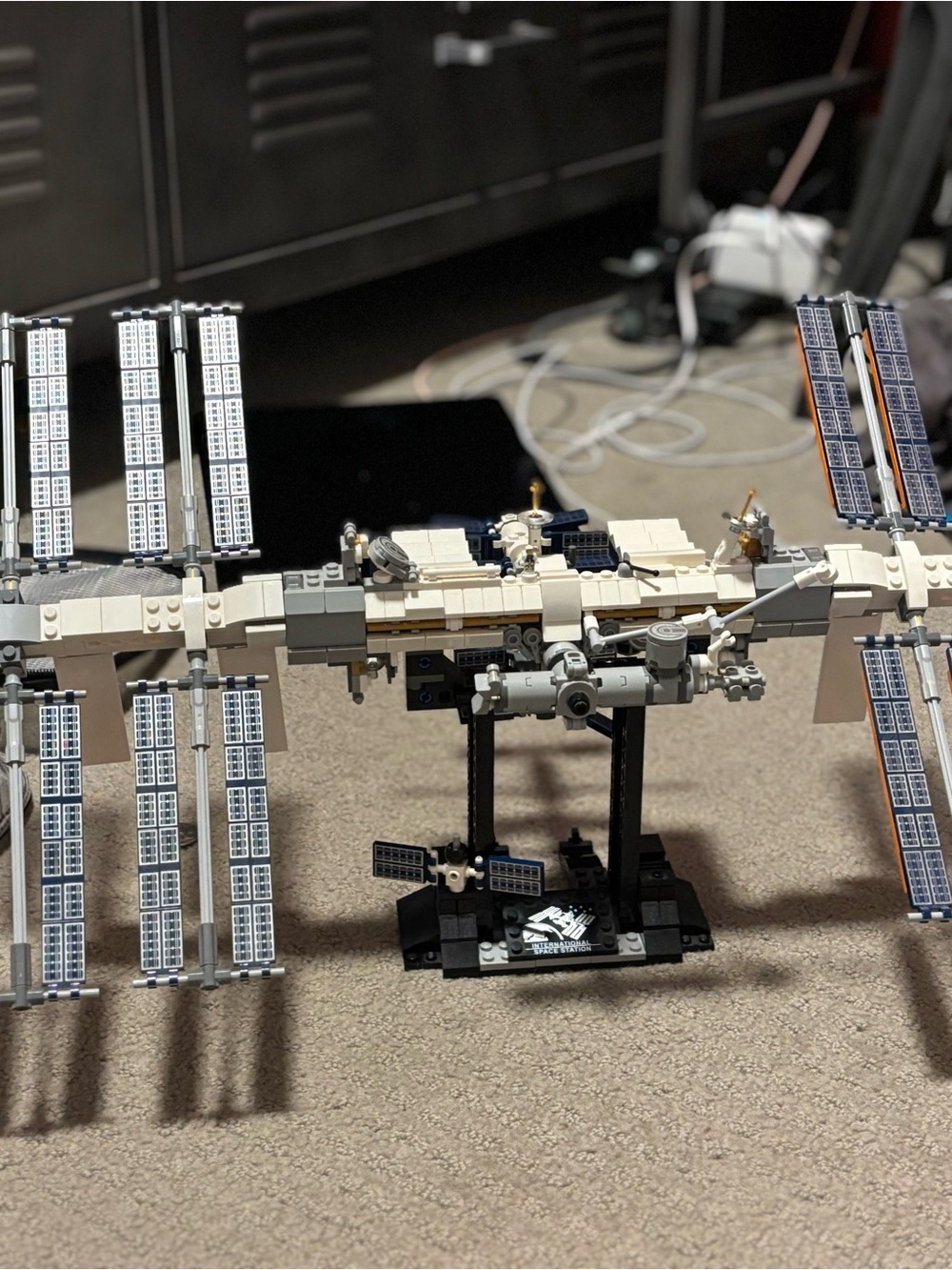 LEGO 21321 International Space Station Model Set - White and Blue